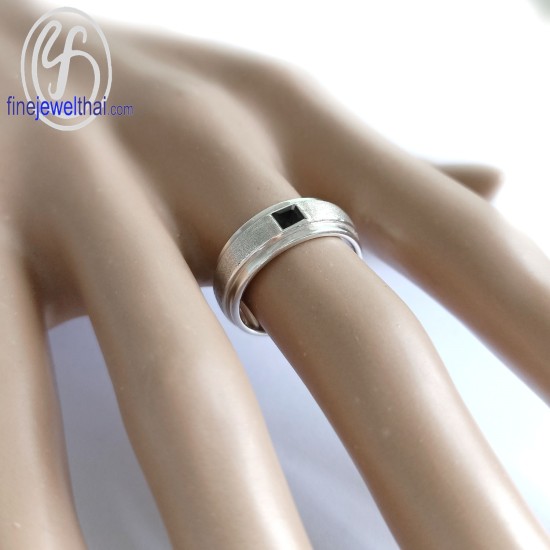 แหวนนิล-แหวนเงิน-แหวนพลอย-นิลแท้-R3029on